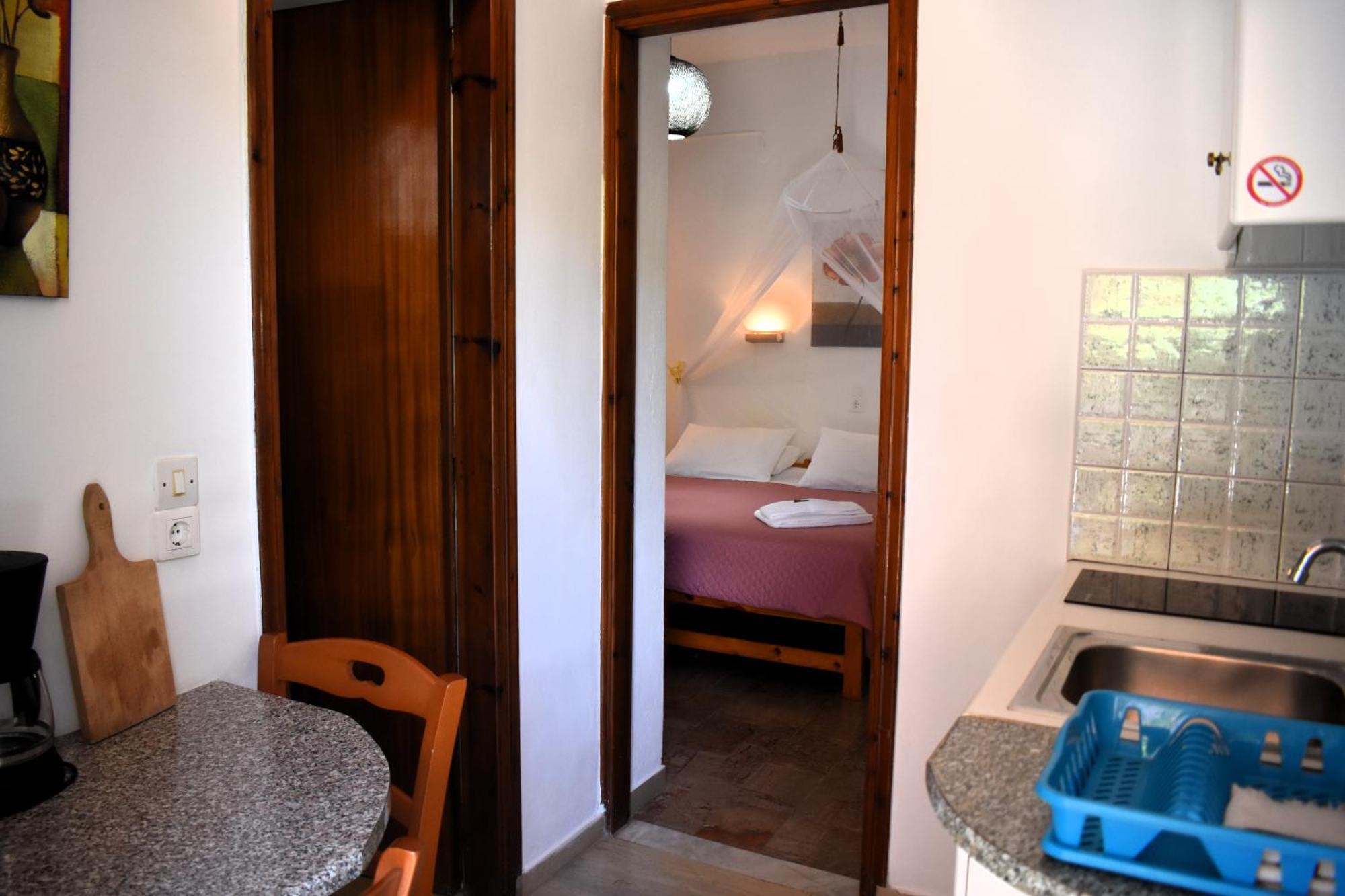 Kostas Apartments & Studios Агиос-Георгиос-Пагон Экстерьер фото