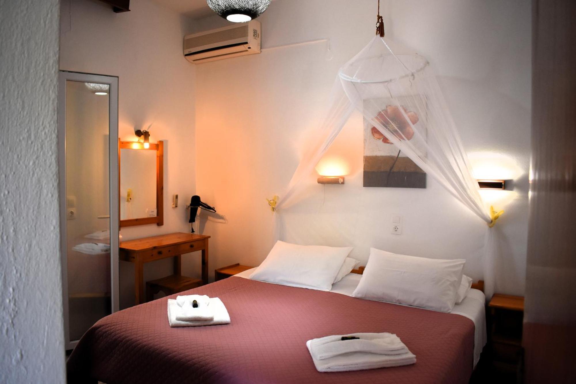Kostas Apartments & Studios Агиос-Георгиос-Пагон Экстерьер фото