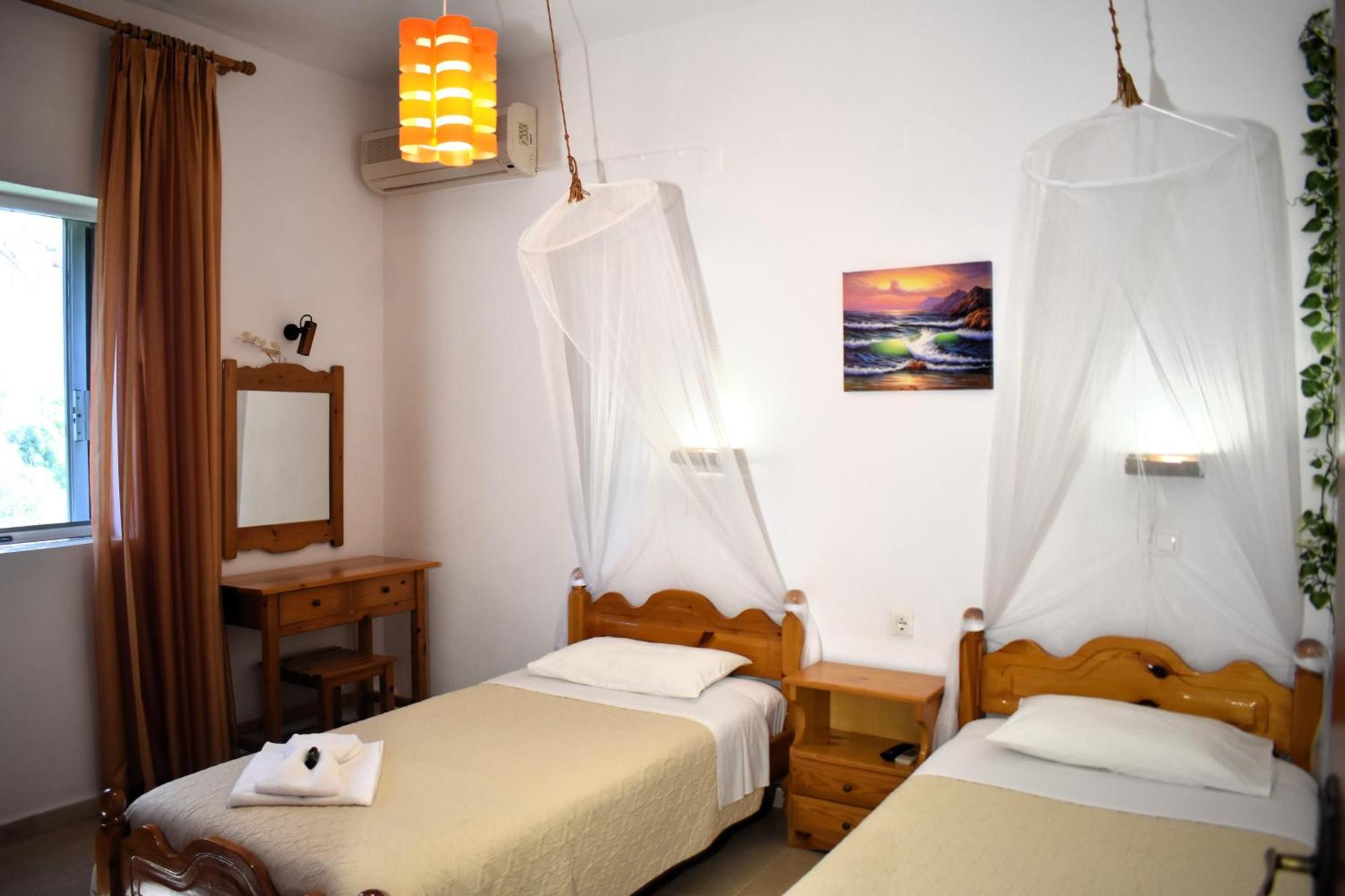 Kostas Apartments & Studios Агиос-Георгиос-Пагон Экстерьер фото