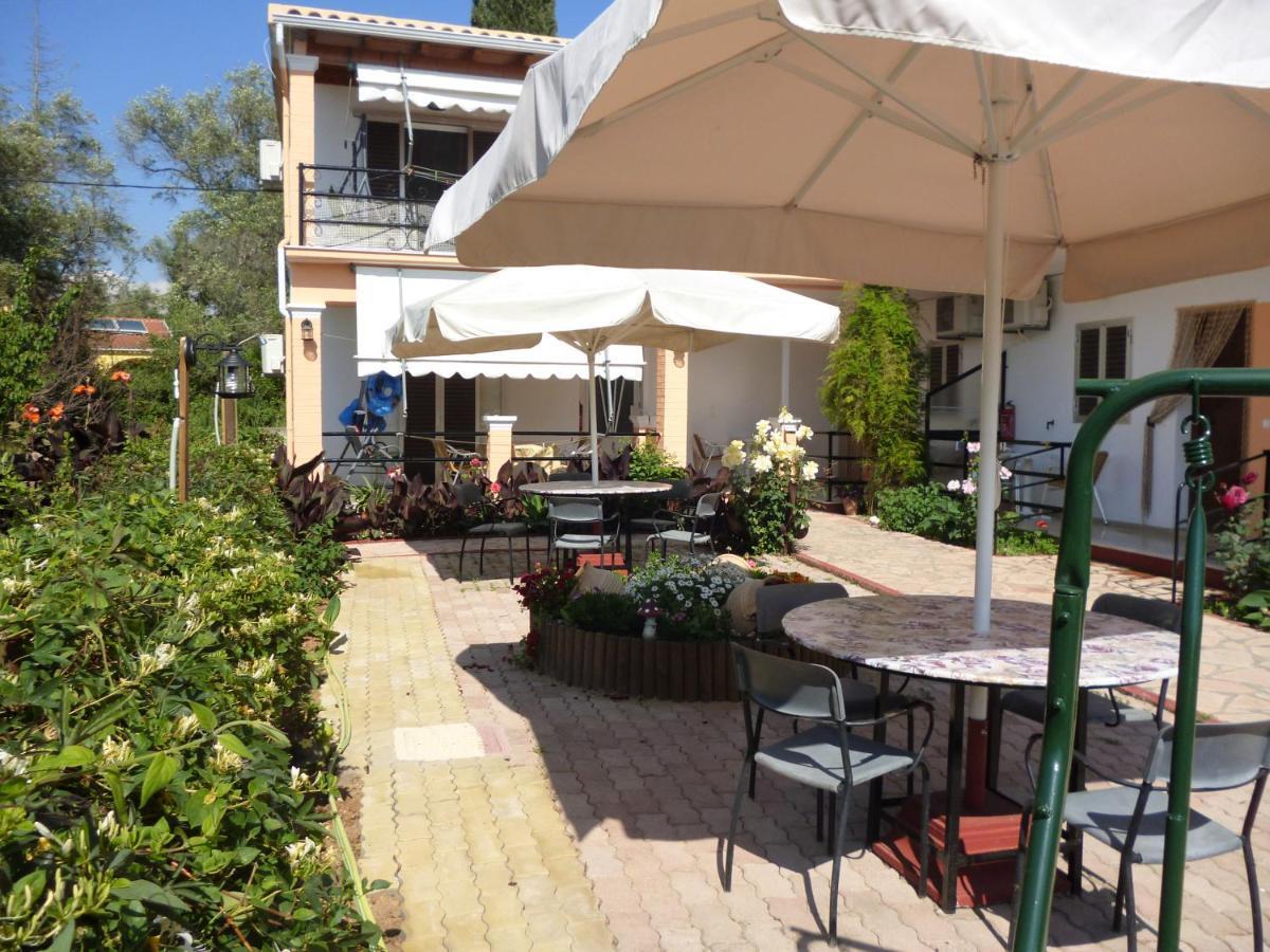 Kostas Apartments & Studios Агиос-Георгиос-Пагон Экстерьер фото