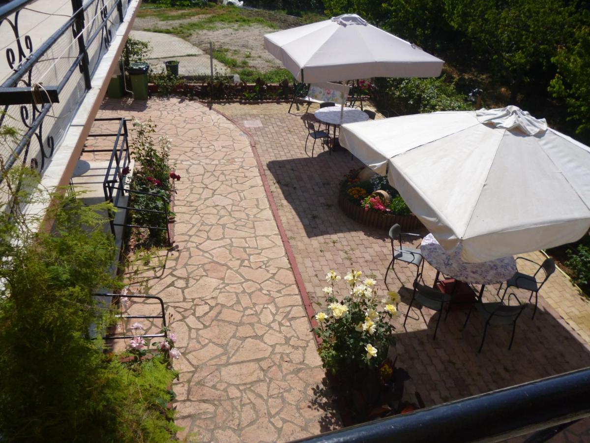 Kostas Apartments & Studios Агиос-Георгиос-Пагон Экстерьер фото