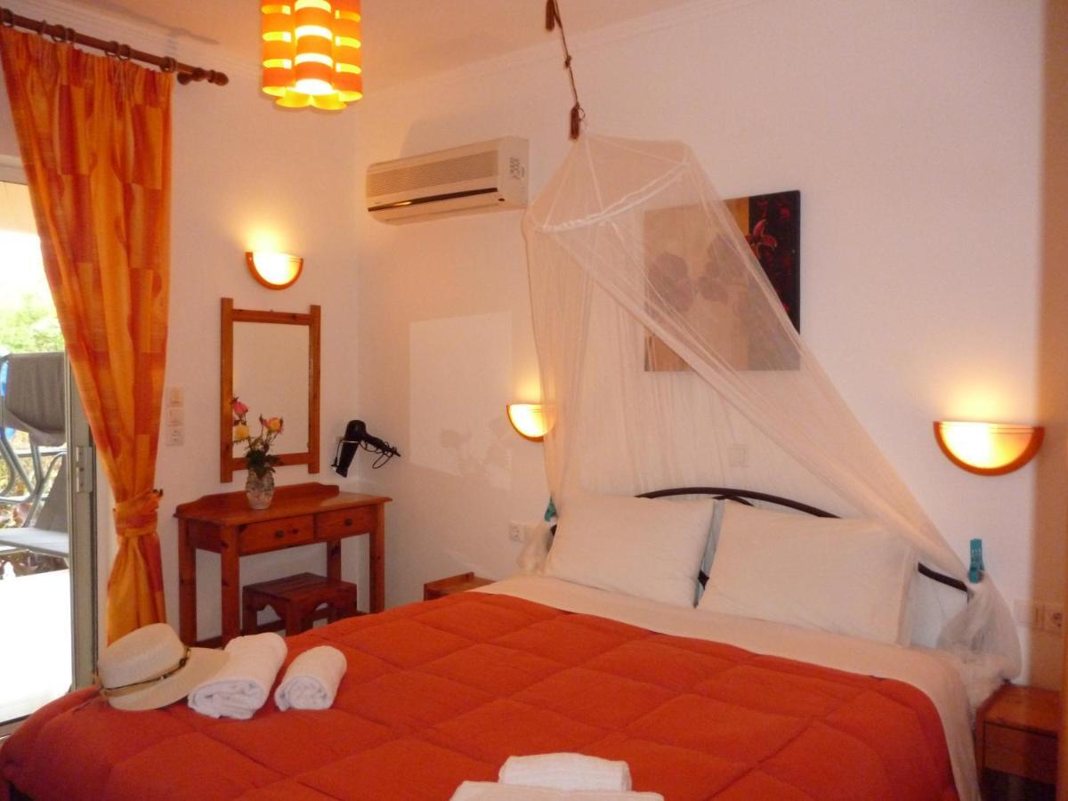 Kostas Apartments & Studios Агиос-Георгиос-Пагон Экстерьер фото