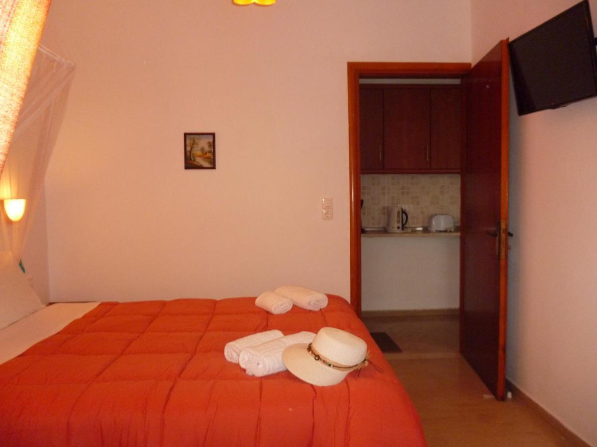 Kostas Apartments & Studios Агиос-Георгиос-Пагон Экстерьер фото