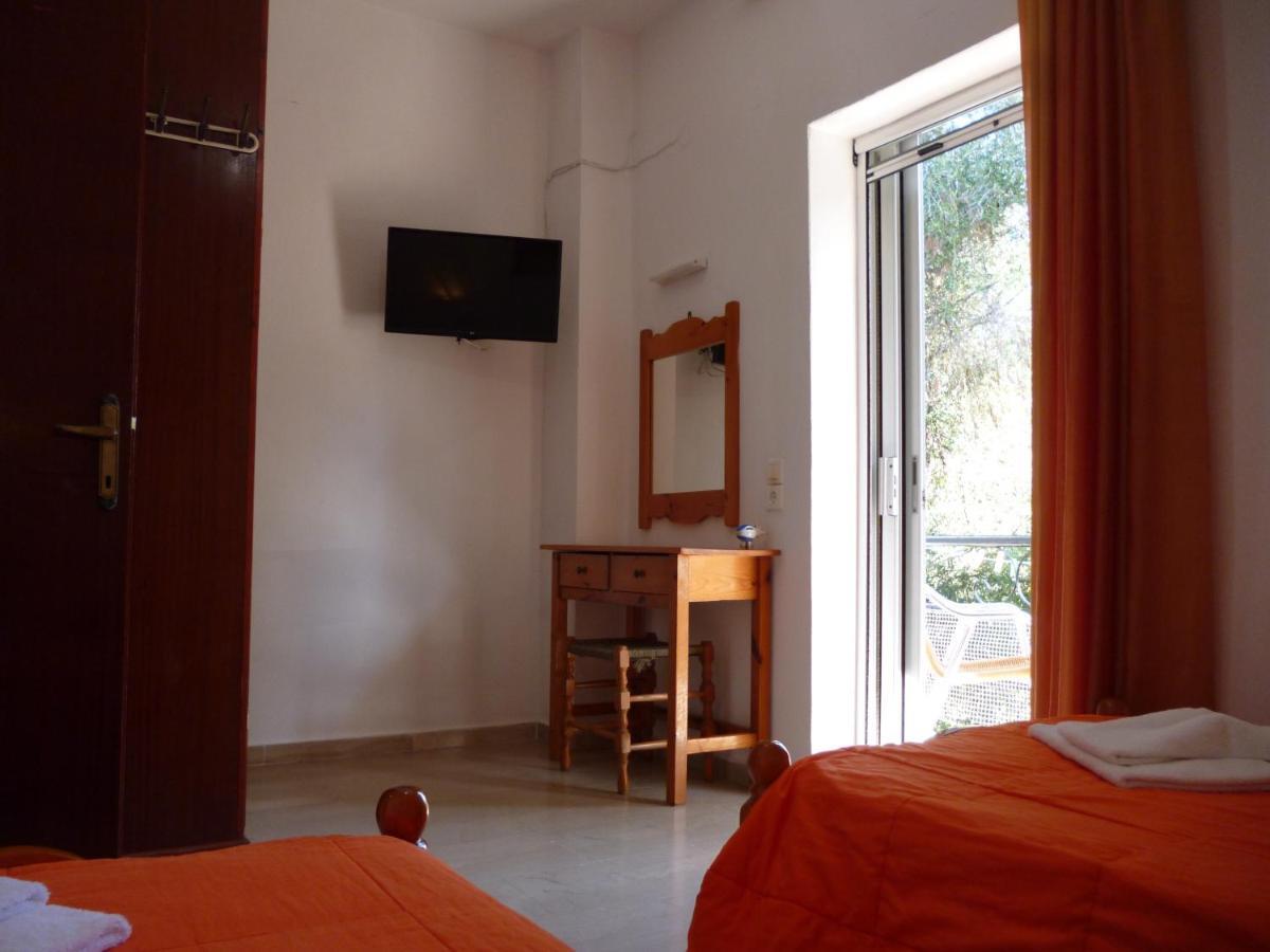 Kostas Apartments & Studios Агиос-Георгиос-Пагон Экстерьер фото