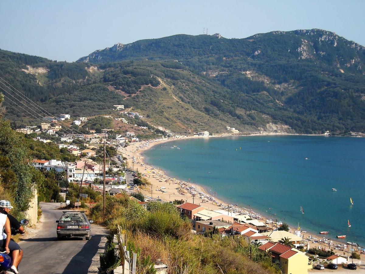 Kostas Apartments & Studios Агиос-Георгиос-Пагон Экстерьер фото